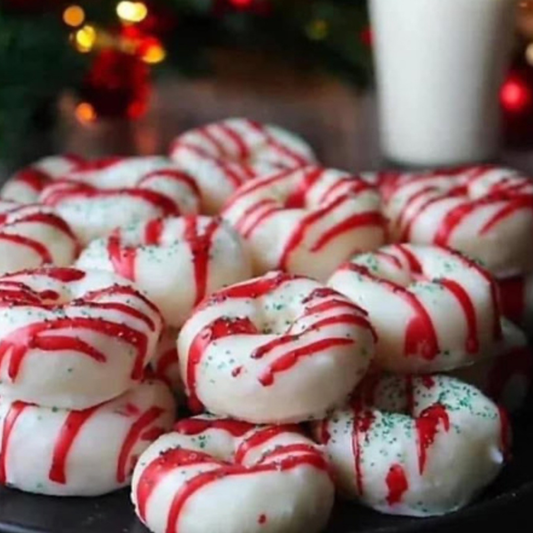 Christmas Tree Cake Donut Melts
